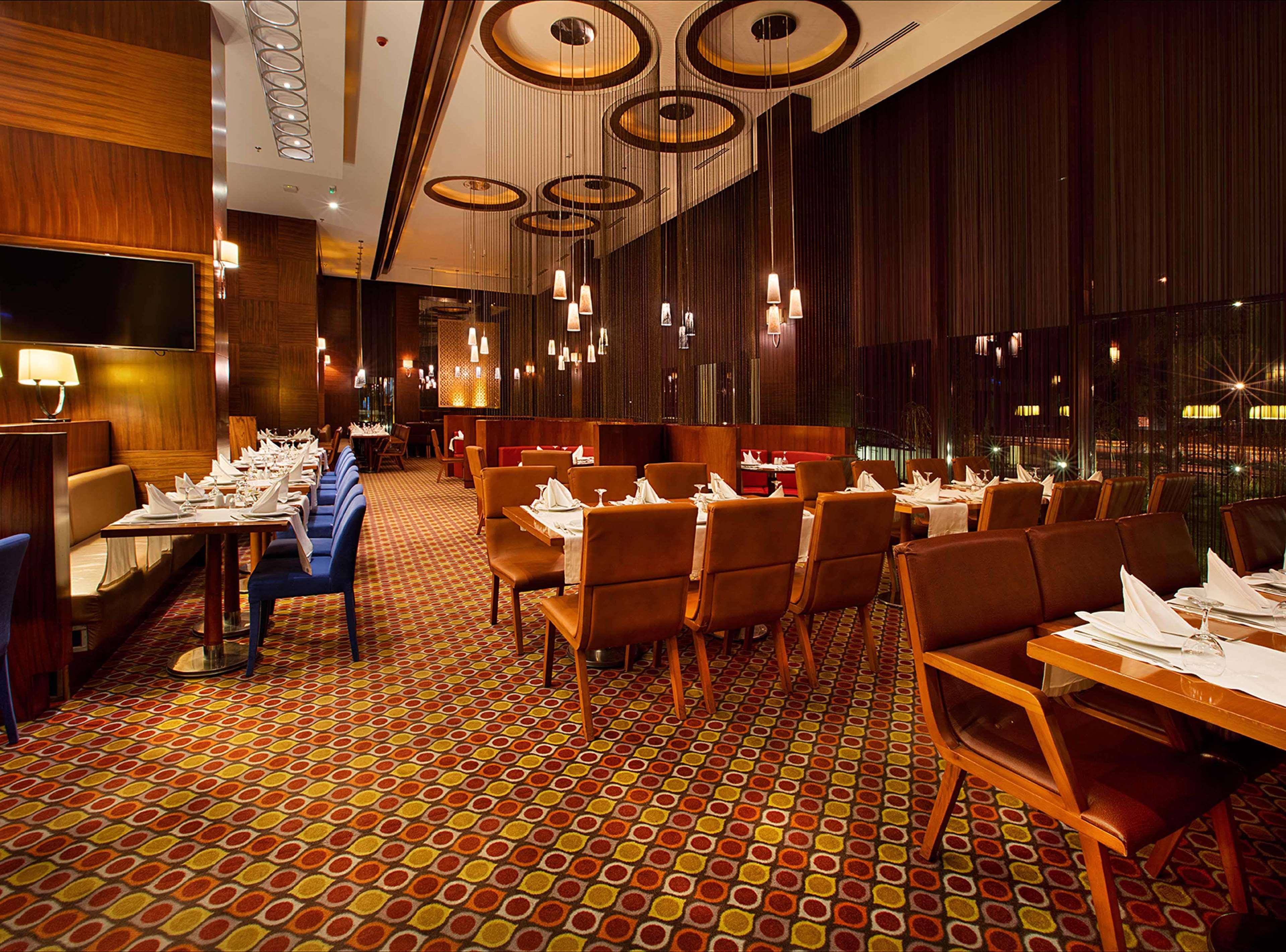 Doubletree By Hilton Van Exterior photo