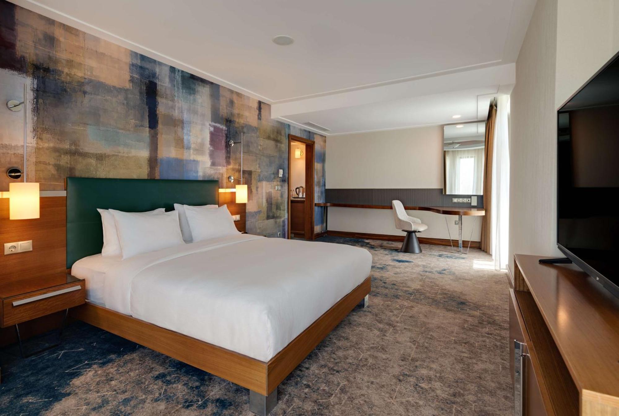 Doubletree By Hilton Van Exterior photo