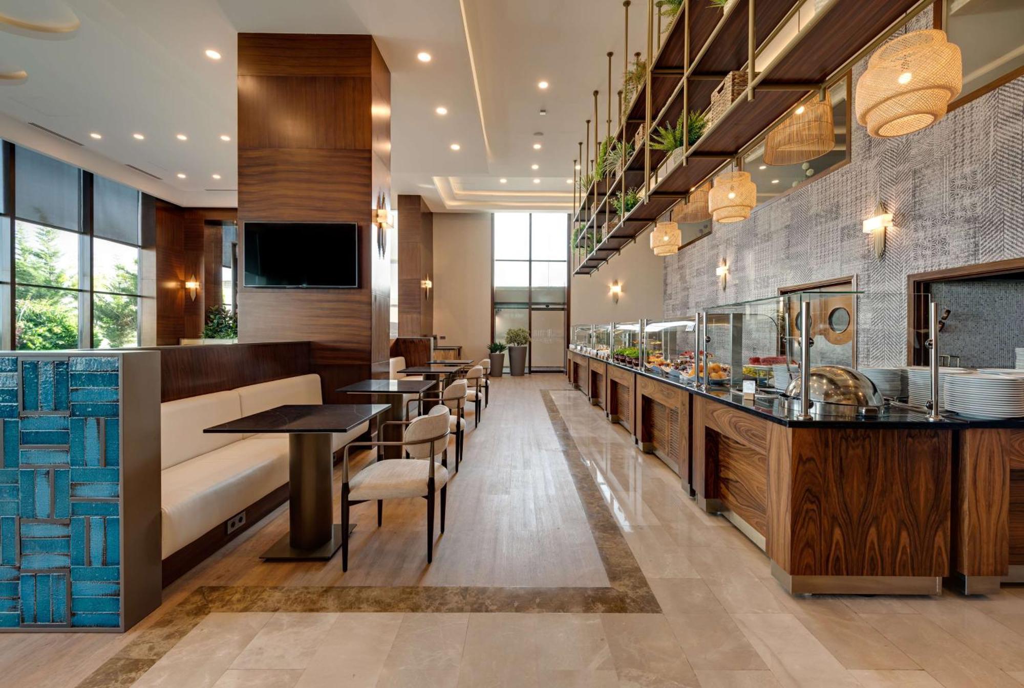 Doubletree By Hilton Van Exterior photo